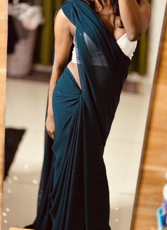 Young experienced shemale in kochi - Acompañantes transexual in Kozhikode Photo 7 of 8