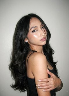 Young&fresh_Samyra - Acompañantes transexual in Manila Photo 4 of 5