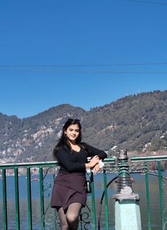 Young Girl Ahana Independent Dating - puta in Mumbai Photo 1 of 8