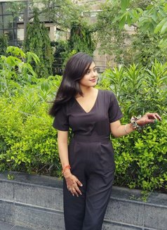 Young Girl Ahana Independent Dating - puta in Mumbai Photo 5 of 8