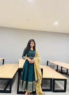 Young Girl Ahana Independent Dating - puta in Mumbai Photo 8 of 8