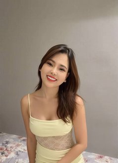 Young Girl Linda - puta in Riyadh Photo 7 of 7