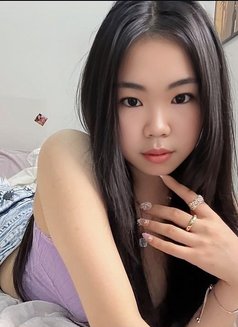 Young Girl Slim - escort in Singapore Photo 1 of 8