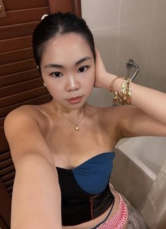 Young Girl Slim - escort in Singapore Photo 4 of 8
