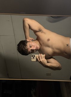 Young Good Boy - Male adult performer in Manila Photo 9 of 10