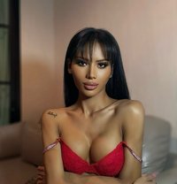 🦄Feminine yet fully functional🦄 - Transsexual escort in Bangkok Photo 1 of 30