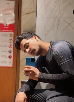 Young hard boy in town - Acompañantes masculino in Mumbai Photo 7 of 8