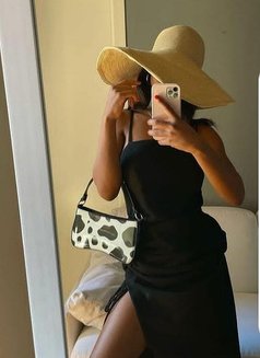 Young Hot Horny Girl Phionah - puta in Ahmedabad Photo 4 of 4