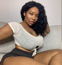 Young Hot Sexy Curvy Figure Rihanna - escort in New Delhi