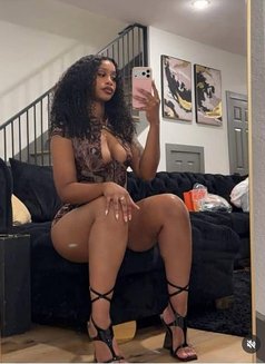Young Hot Sexy Curvy Figure Sophia - puta in Gurgaon Photo 1 of 4