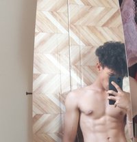 Young Hunk - Acompañantes masculino in Dubai