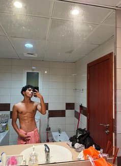 Young Hunk - Male escort in Dubai Photo 6 of 6