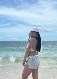 Young & Juicy Ts Sky - Acompañantes transexual in Manila Photo 5 of 10