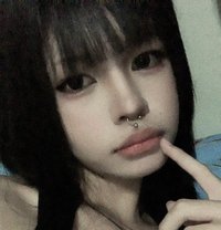 Young Ladyboy Meru 19 - Masajista in Makati City