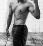Young Liz - Acompañantes masculino in Dubai Photo 1 of 1