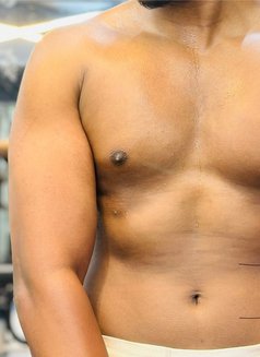 Young Male Artist Escort - Male escort in Bangalore Photo 2 of 2