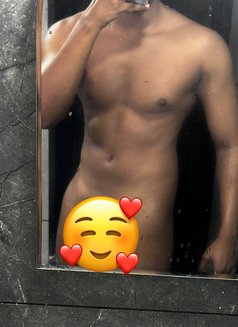 Young Male Escort Playboy - Acompañantes masculino in Thiruvananthapuram Photo 1 of 2