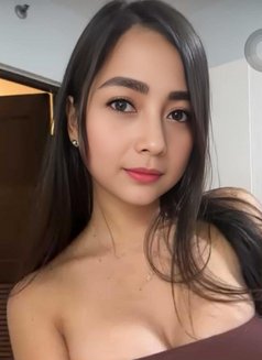 young Malika - escort in Hong Kong Photo 2 of 9