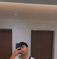 Young Manly Bottom / can be Both - Male escort in Muscat