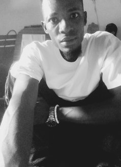 Young Master - Male adult performer in Benin City Photo 3 of 4