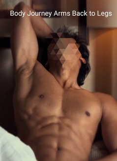 Young Master Submission - Dominador masculino in Abu Dhabi Photo 4 of 6
