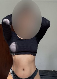 Young Model GFE - escort in Colombo Photo 6 of 6