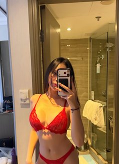 Young molly - escort in Hong Kong Photo 15 of 15