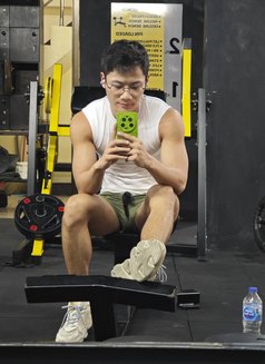 Young Muscular - Male escort in Dubai Photo 3 of 5