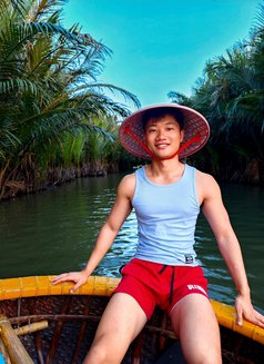 Young Muscular - Male escort in Dubai Photo 5 of 5