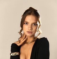 Young Natalie Full Service Anal - puta in Dubai