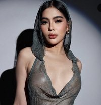 Young party babe Sophia - puta in Hong Kong Photo 2 of 5