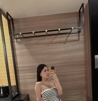 Young pretty chloe - puta in Taipei