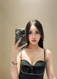 Pretty Chloe - escort in Taipei Photo 7 of 8