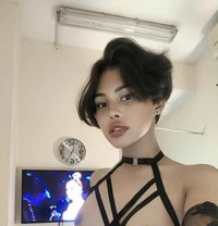 Young Reyan - Transsexual escort in Makati City
