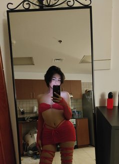 Young Reyan - Transsexual escort in Makati City Photo 6 of 9