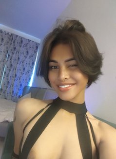 Young Reyan - Transsexual escort in Makati City Photo 7 of 9