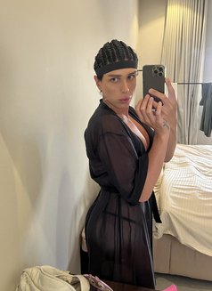 Young Russian New in Riyadh - Transsexual escort in Riyadh Photo 17 of 19