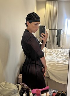 Young Russian New in Riyadh - Transsexual escort in Riyadh Photo 18 of 19