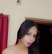 Mallu SHEMALE sexy queen roshni - Transsexual escort in Bangalore Photo 1 of 9