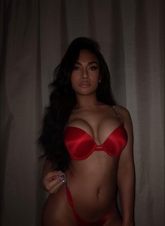Young ғᴇᴍɪɴɪɴᴇ ᴡɪᴛʜ ᴀɴ ᴇᴅɢᴇ ⛓️ - Acompañantes transexual in Dubai Photo 30 of 30