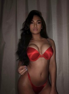 Young ғᴇᴍɪɴɪɴᴇ ᴡɪᴛʜ ᴀɴ ᴇᴅɢᴇ ⛓️ - Acompañantes transexual in Dubai Photo 2 of 30