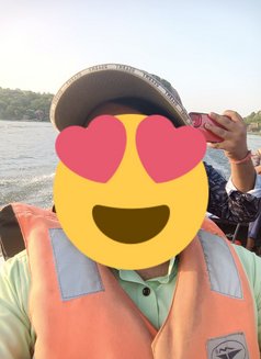 Young Single Men Looking for Women - Male escort in Hyderabad Photo 1 of 2