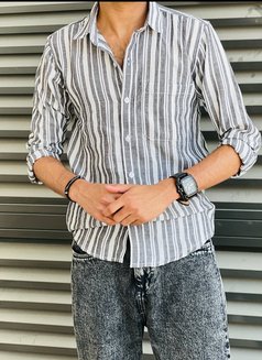 Slim Slave / Maid Boy - Acompañantes masculino in Dubai Photo 4 of 6