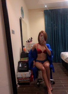 Young both shemale “queen Hanna” - Transsexual escort in Dubai Photo 4 of 26