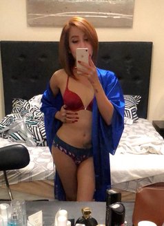 Young both shemale “queen Hanna” - Transsexual escort in Dubai Photo 5 of 26