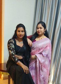 Young Southindian Threesome Girls - puta in Dubai Photo 2 of 10