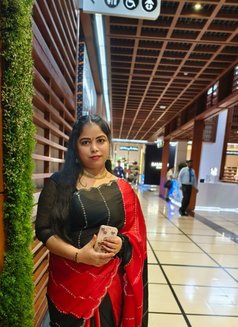 Young Southindian Threesome Girls - puta in Dubai Photo 6 of 10