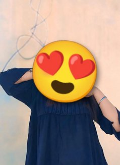 Young Tamil girls available - puta in Chennai Photo 3 of 6