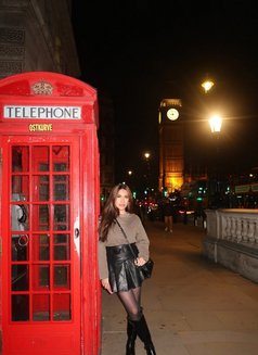 YOUNG TS - Acompañantes transexual in Singapore Photo 6 of 16