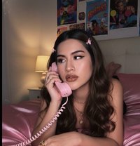 YOUNG TS - Transsexual escort in Singapore Photo 7 of 16